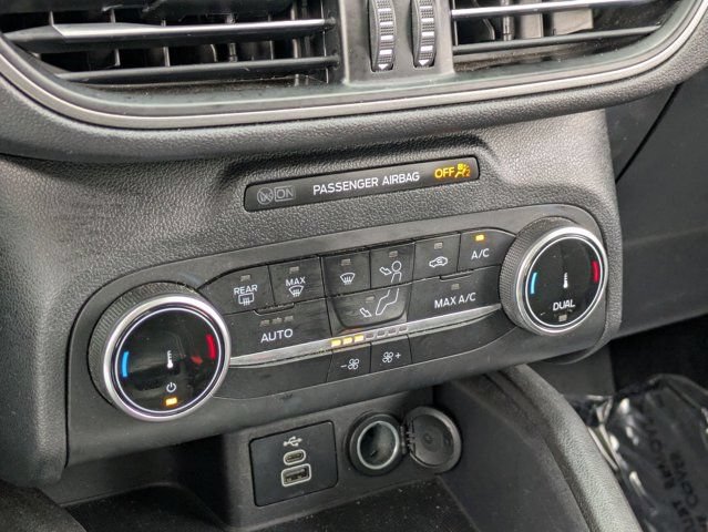 Used 2025 Ford Escape Active AWD/4WD image 17