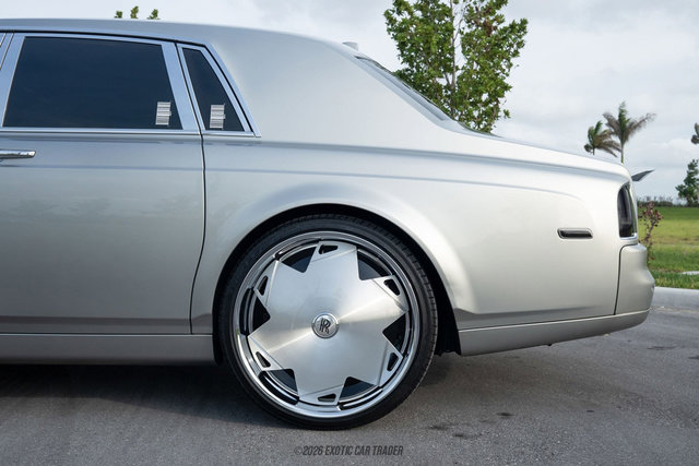 Used 2005 Rolls-Royce Phantom Sedan RWD image 5
