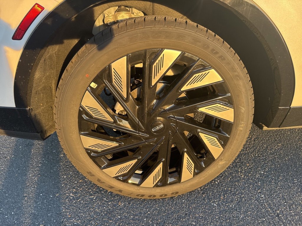 New 2026 Lincoln Nautilus Reserve w/ Jet Appearance Package image 11