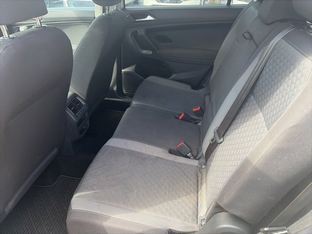 Used 2018 Volkswagen Tiguan S image 11