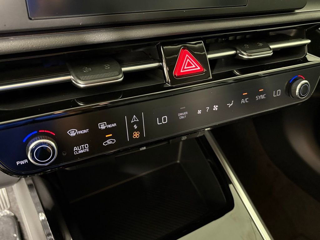 New 2026 Kia Niro LX image 26