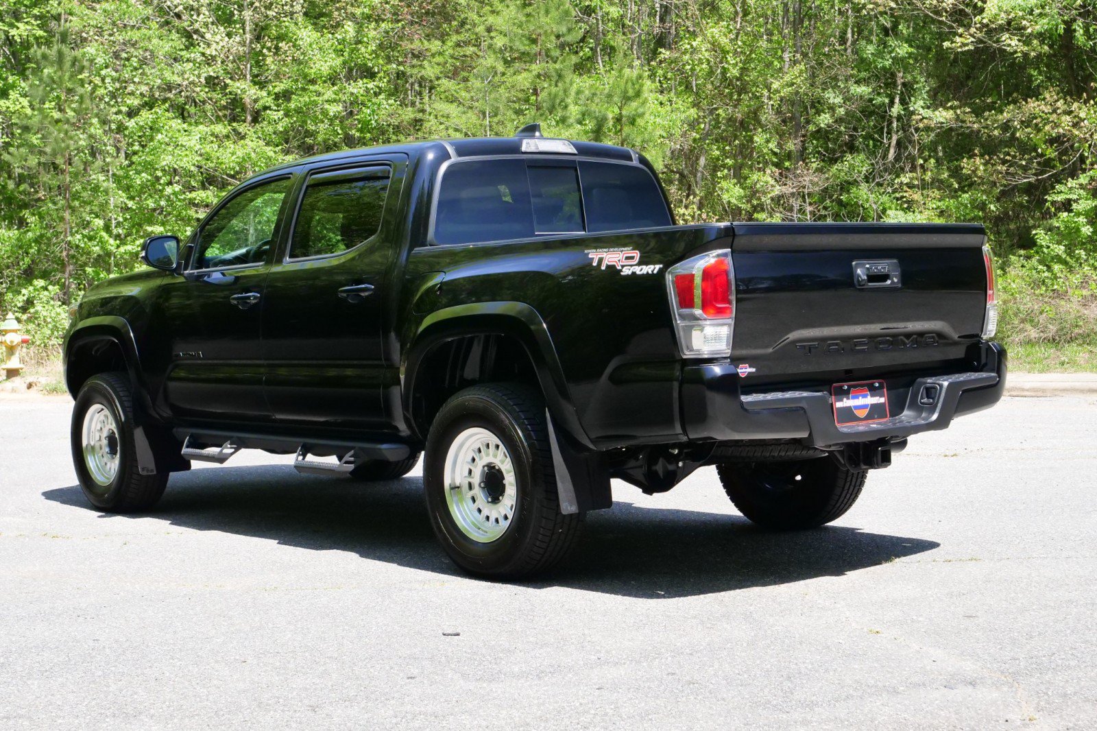 Used 2022 Toyota Tacoma TRD Sport AWD/4WD image 16