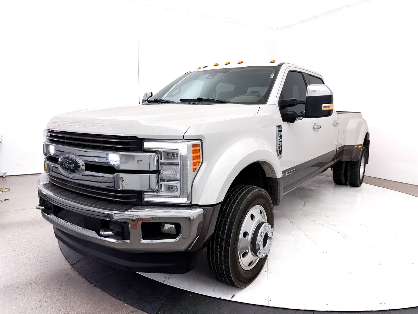 Used 2018 Ford F450 King Ranch w/ King Ranch Ultimate Package AWD/4WD image 3