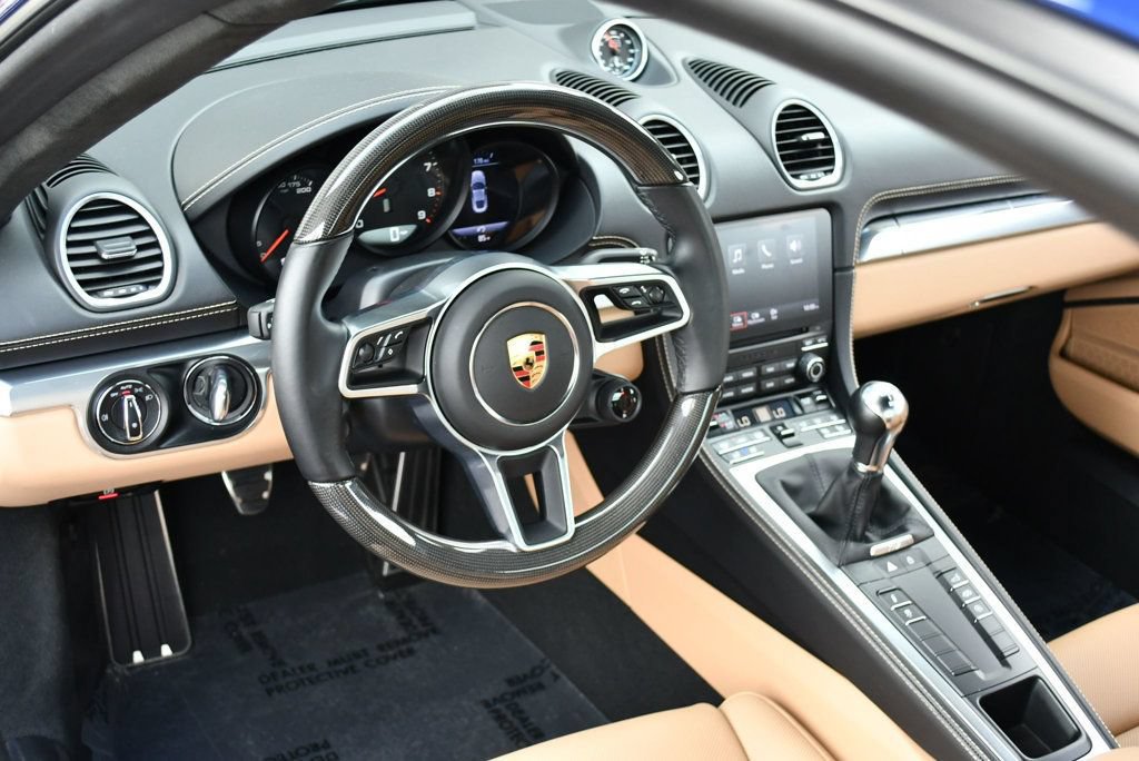 Used 2022 Porsche 718 Cayman GTS RWD image 12