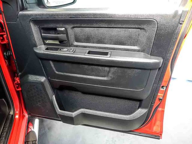 Used 2016 RAM 1500 Express AWD/4WD image 29