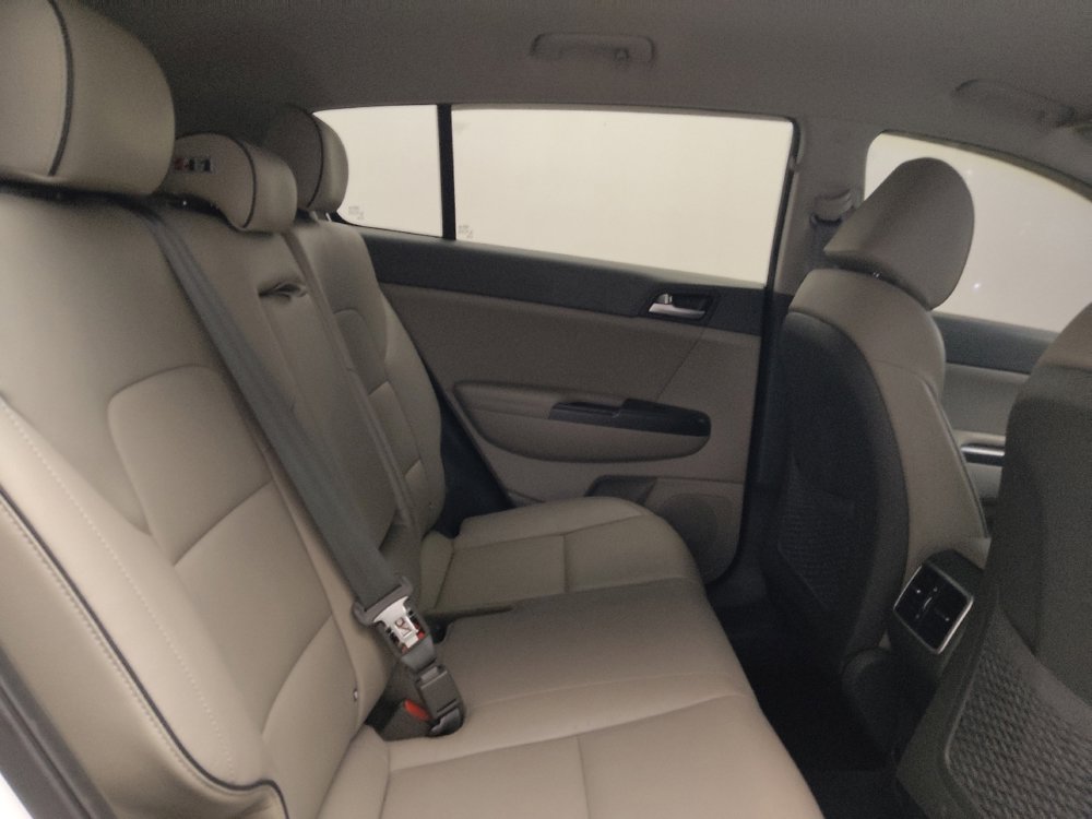 Used 2017 Kia Sportage EX image 19