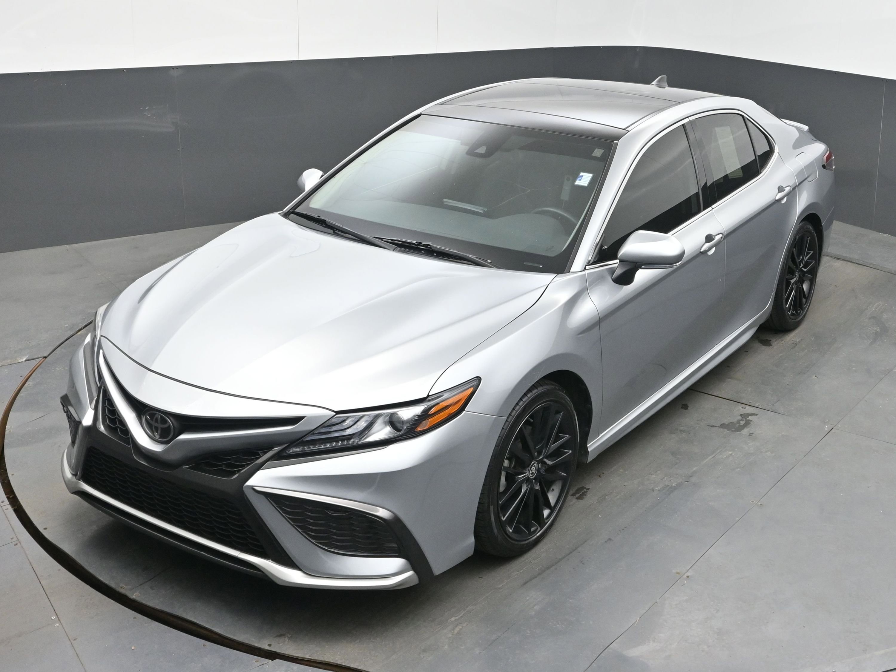 Used 2021 Toyota Camry XSE image 33