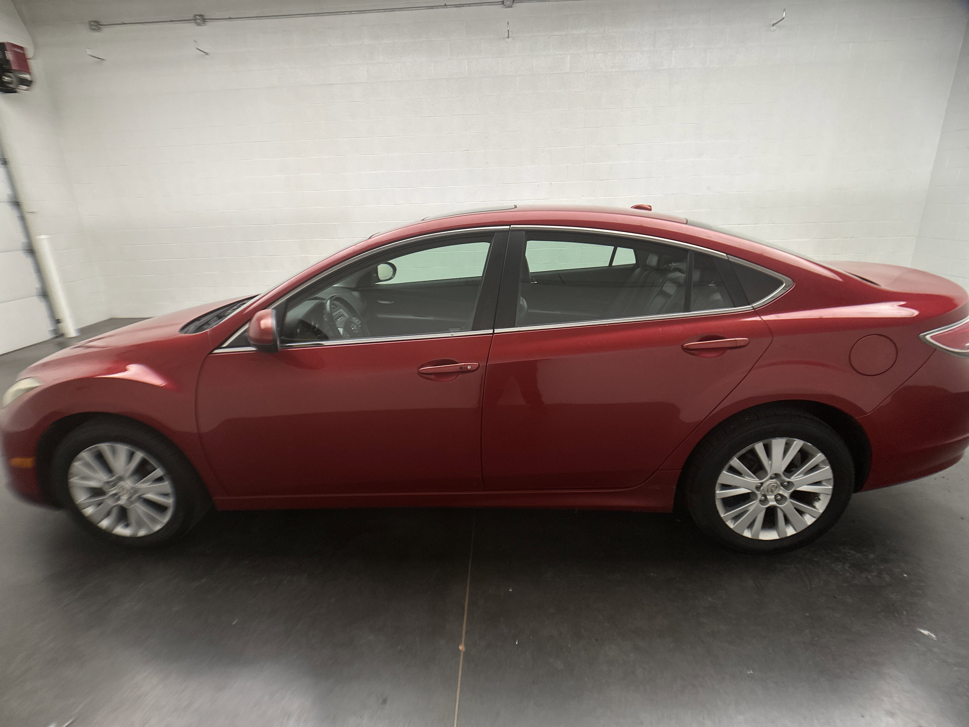 Used 2009 MAZDA MAZDA6 i Grand Touring w/ Moonroof & Bose Pkg image 5