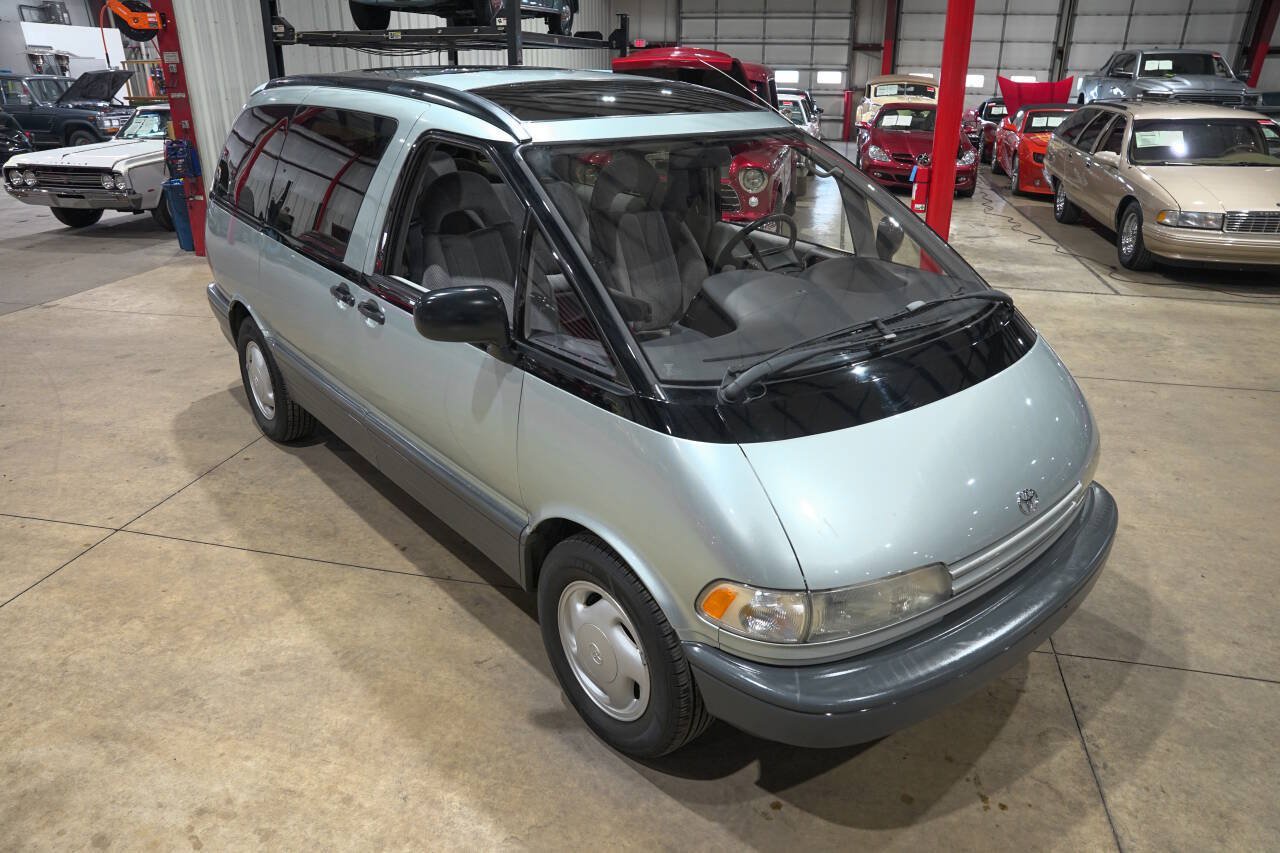 Used 1992 Toyota Previa LE RWD image 14