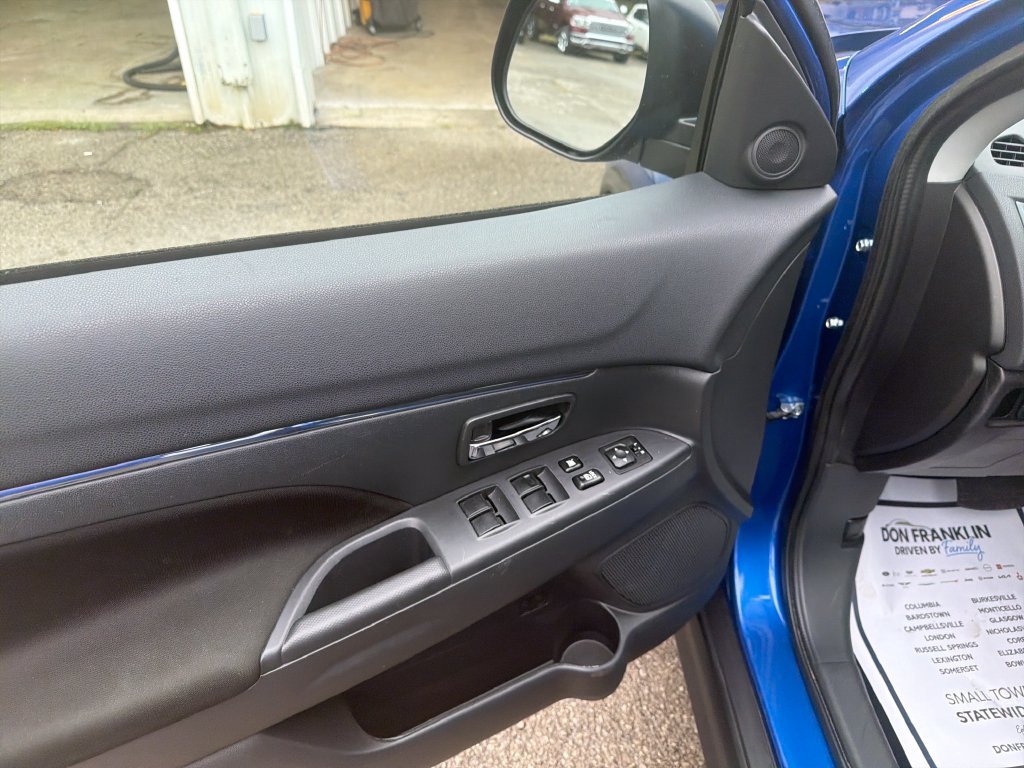 Used 2026 Mitsubishi Outlander Sport LE AWD/4WD image 11