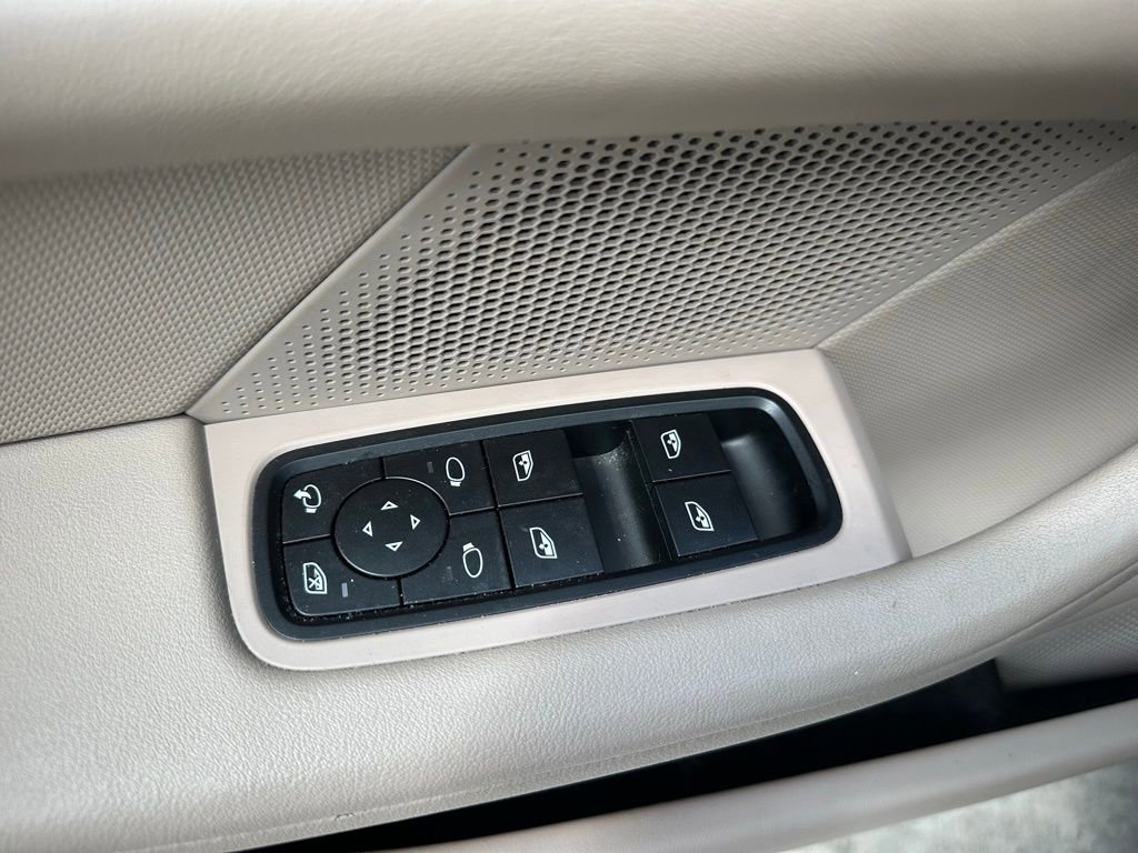 Certified 2024 Porsche Taycan 4S image 22