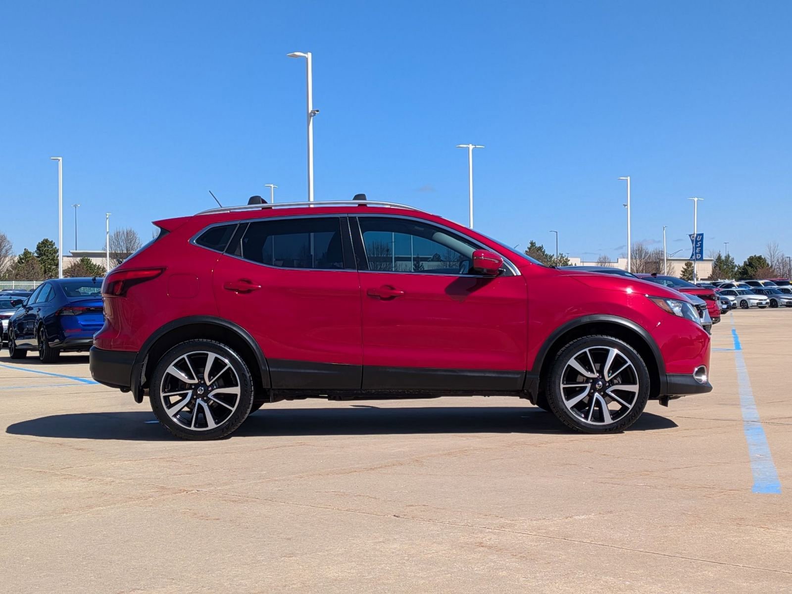 Used 2018 Nissan Rogue Sport SL image 5