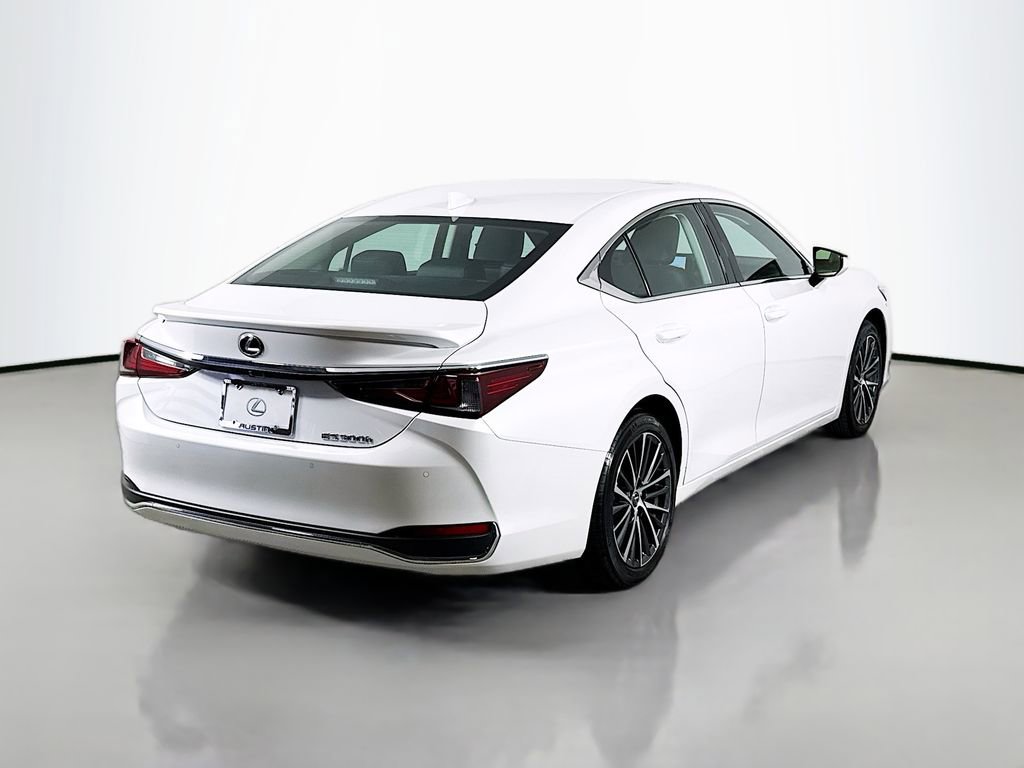 Used 2025 Lexus ES 300h w/ Premium Package image 5