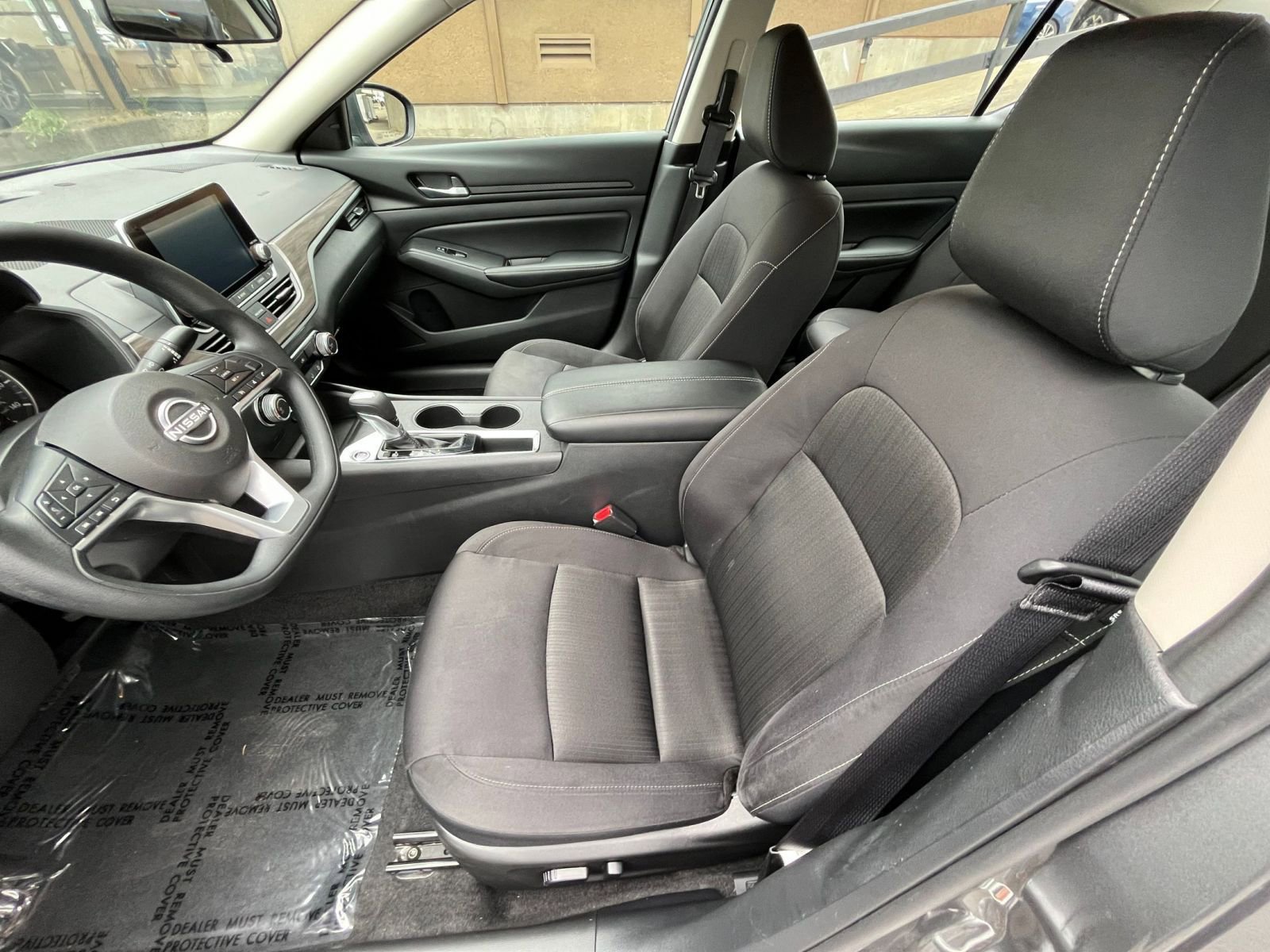 Used 2025 Nissan Altima 2.5 SV FWD image 28