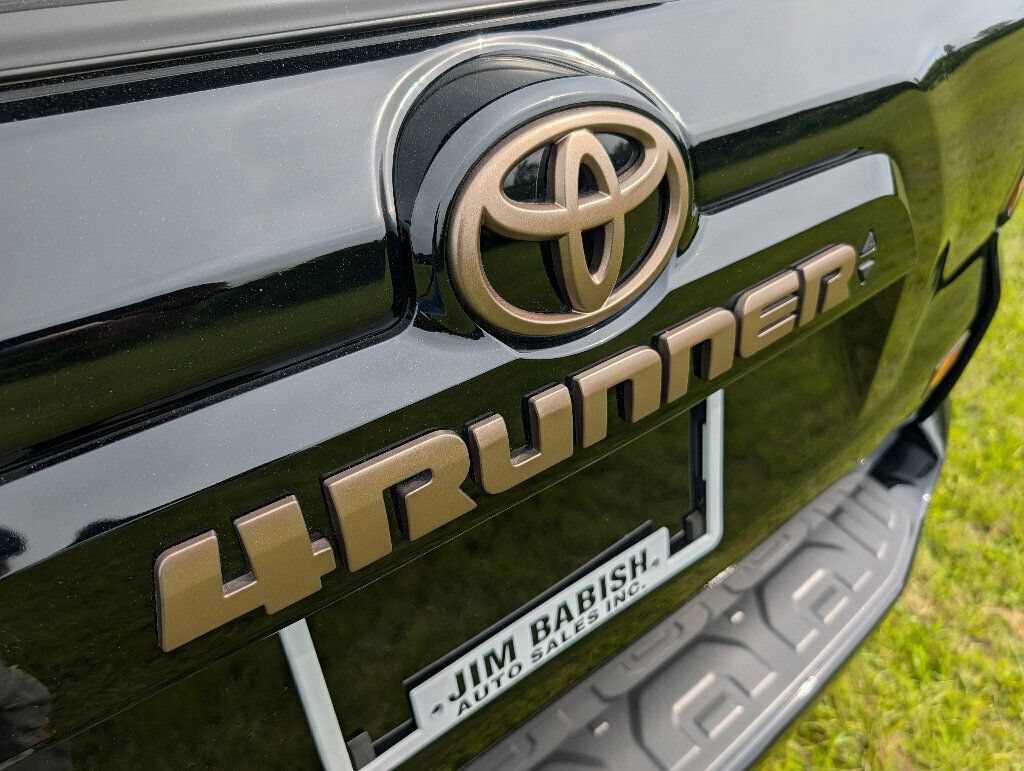 Used 2023 Toyota 4Runner 40th Anniversary SE AWD/4WD image 21