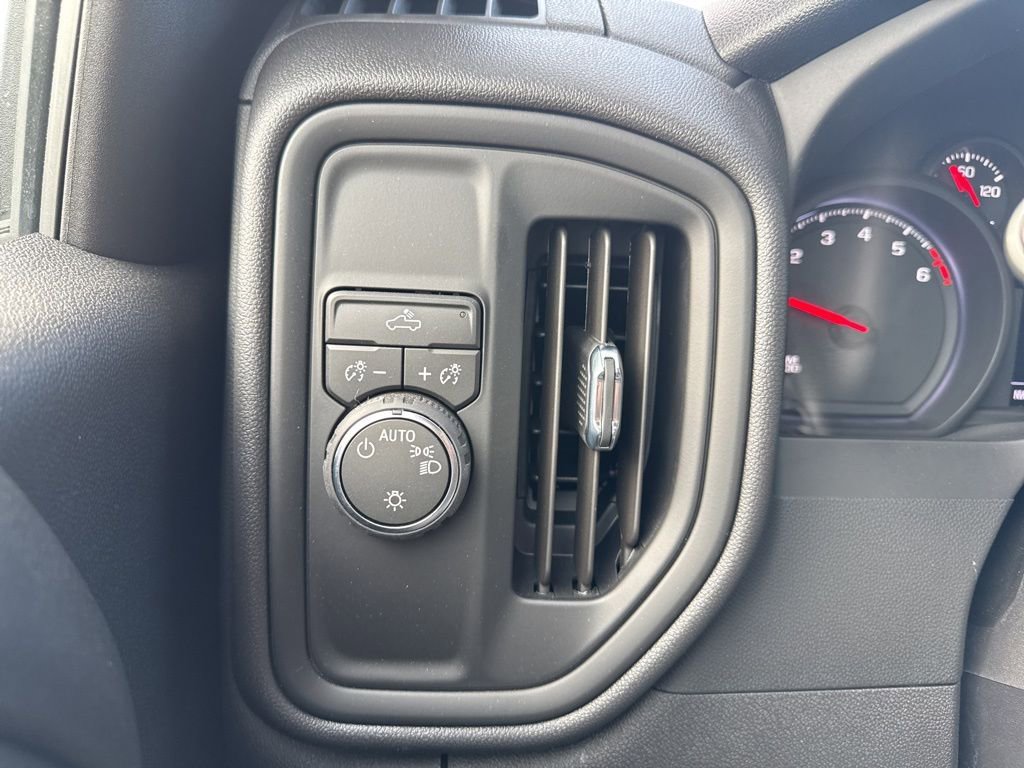 Used 2026 Chevrolet Silverado 1500 Custom RWD image 22