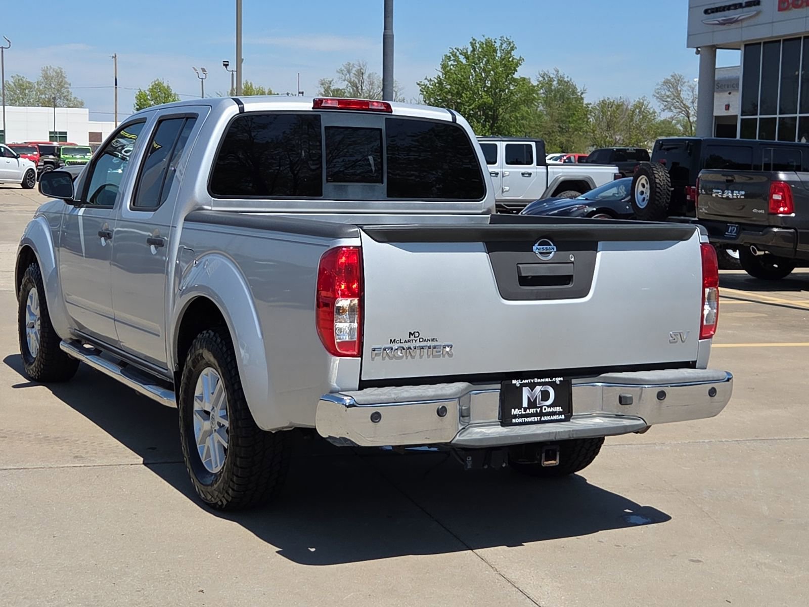 Used 2016 Nissan Frontier SV w/ SV Value Truck Package image 4