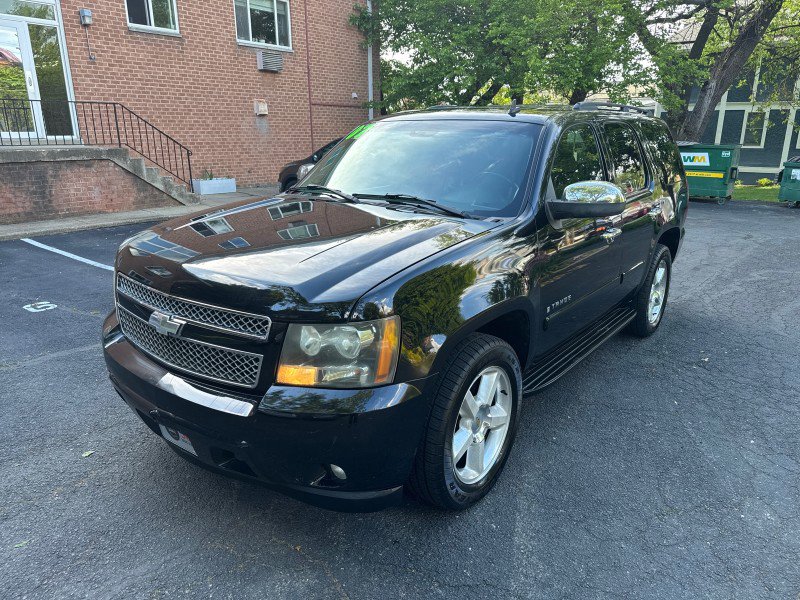 Used 2007 Chevrolet Tahoe LTZ w/ LTZ Preferred Equipment Group AWD/4WD image 3