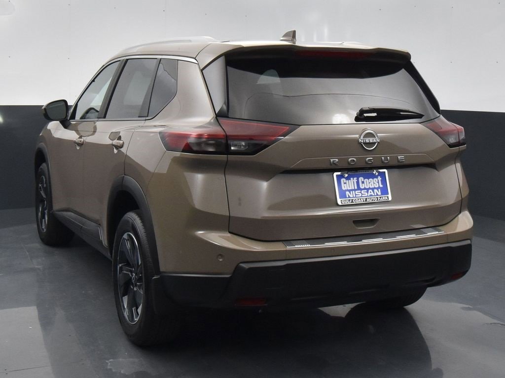 Certified 2025 Nissan Rogue SV w/ SV Premium Package image 4