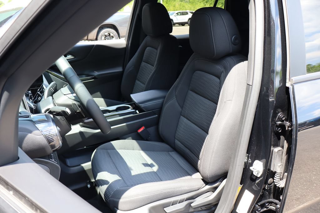 Used 2025 Chevrolet Equinox LT FWD image 10