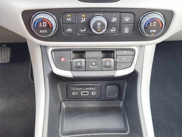 Used 2023 GMC Terrain SLT w/ Infotainment Package II FWD image 19