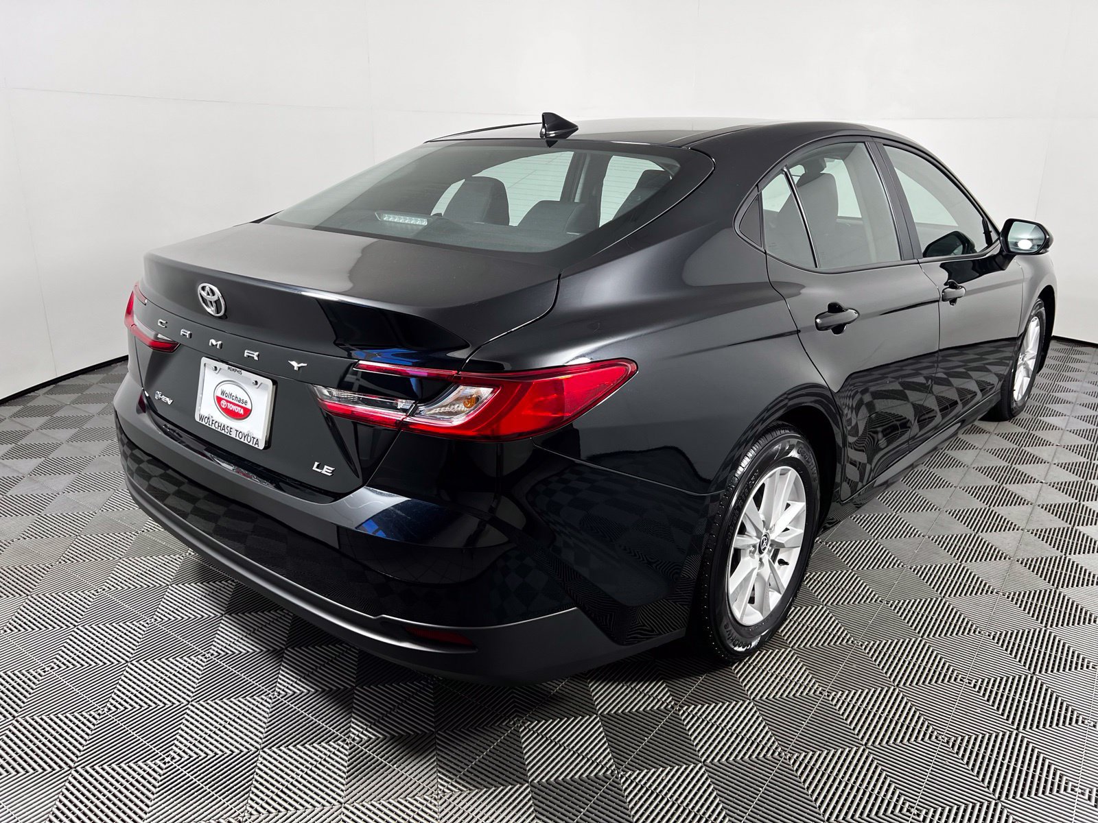 Certified 2025 Toyota Camry LE FWD image 5