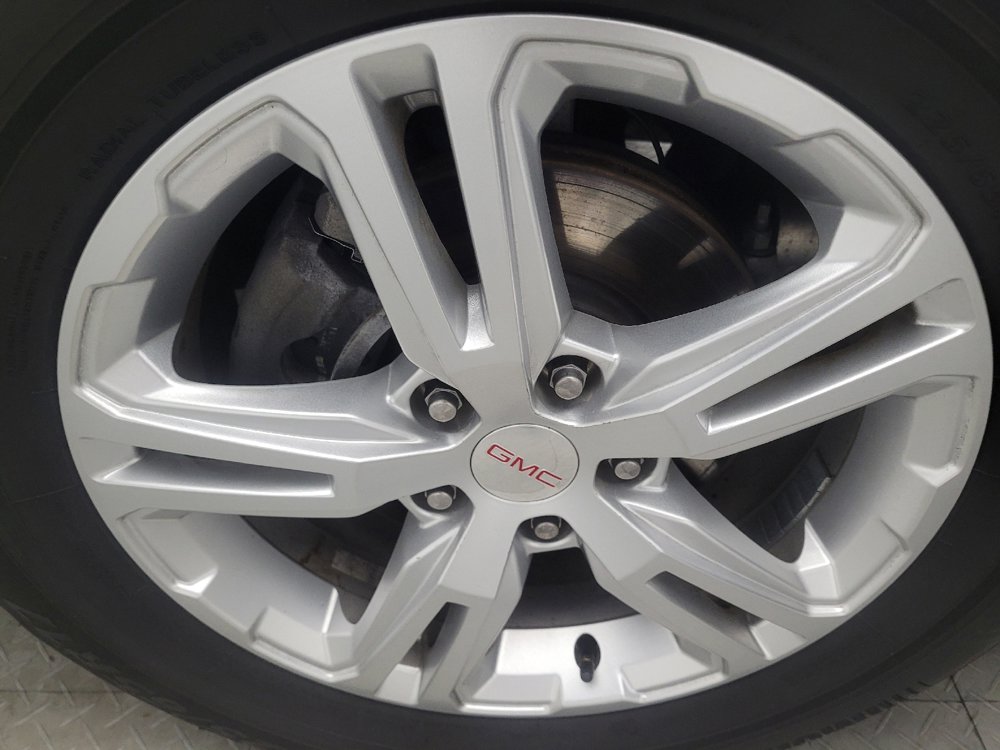 Used 2020 GMC Terrain SLE image 31