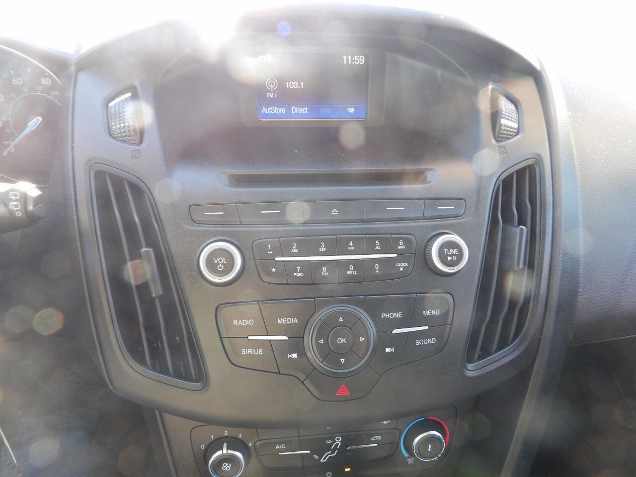 Used 2017 Ford Focus SE w/ Interior Protection Package image 11