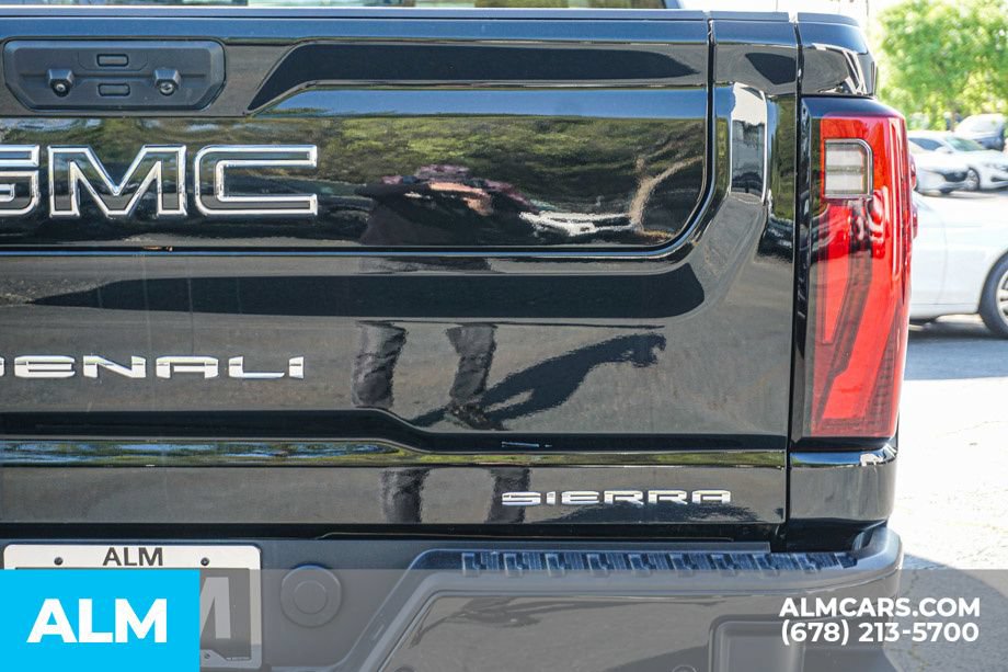 Used 2025 GMC Sierra 3500 Denali w/ Denali Reserve Package AWD/4WD image 12