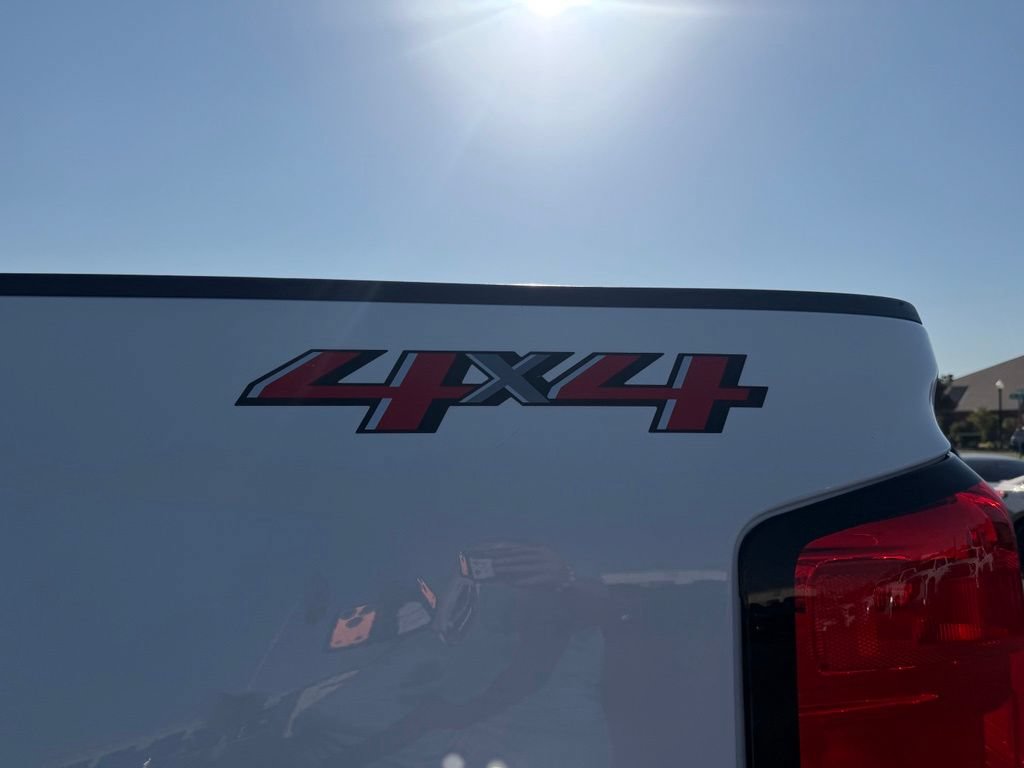 Used 2019 Chevrolet Silverado 2500 W/T AWD/4WD image 16