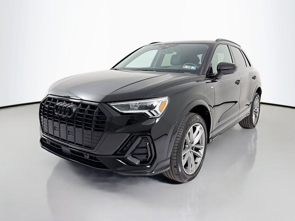 Used 2023 Audi Q3 2.0T Premium Plus w/ Premium Plus Package image 3