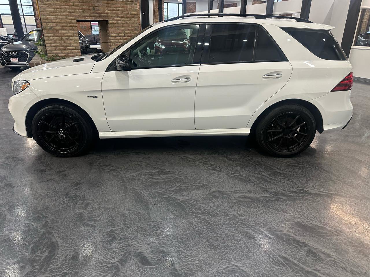 Used 2018 Mercedes-Benz GLE 43 AMG 4MATIC w/ Night Package image 8