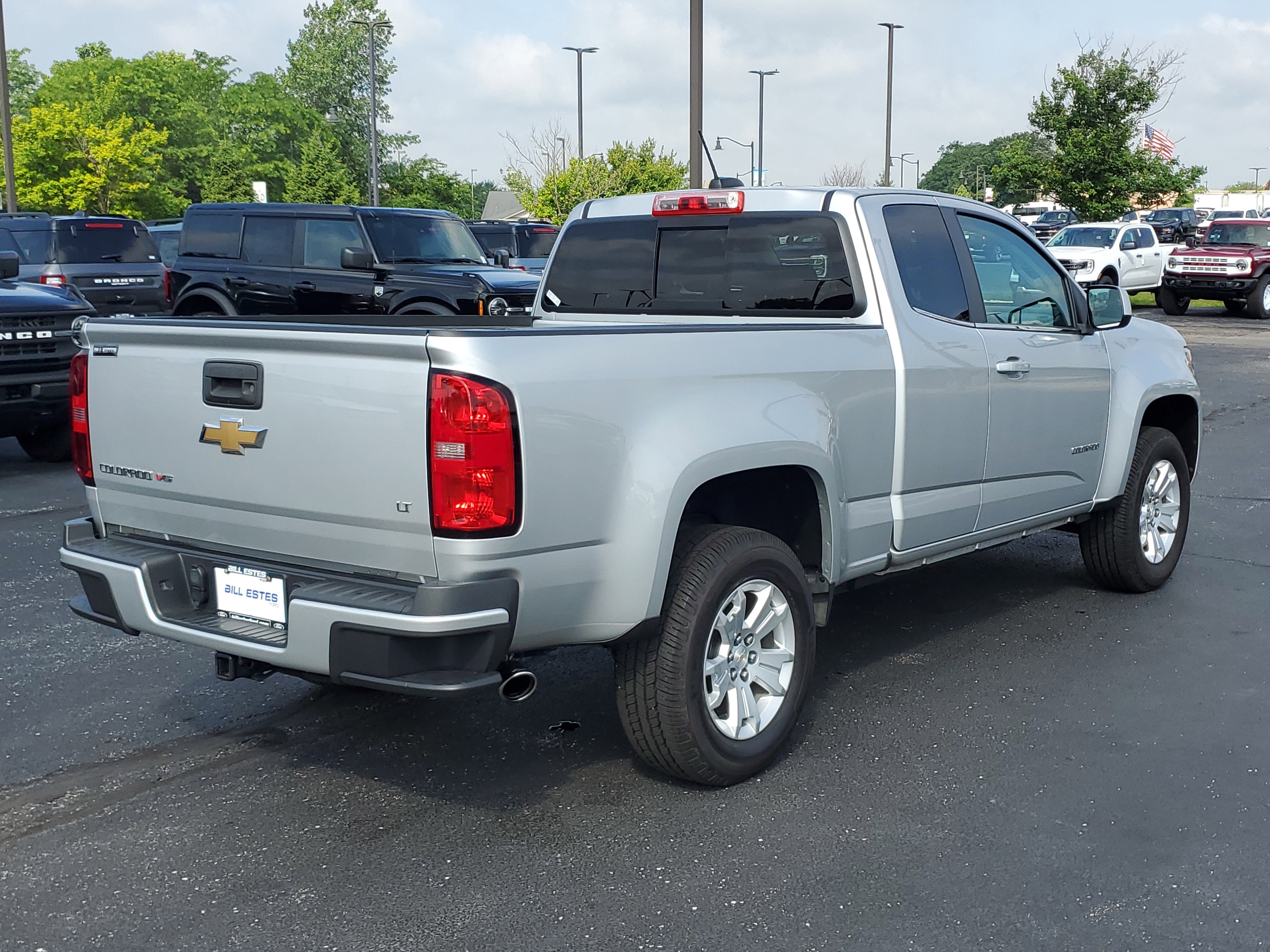 Used 2017 Chevrolet Colorado LT w/ LT Convenience Package RWD image 4