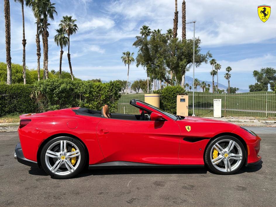 Used 2019 Ferrari Portofino image 12