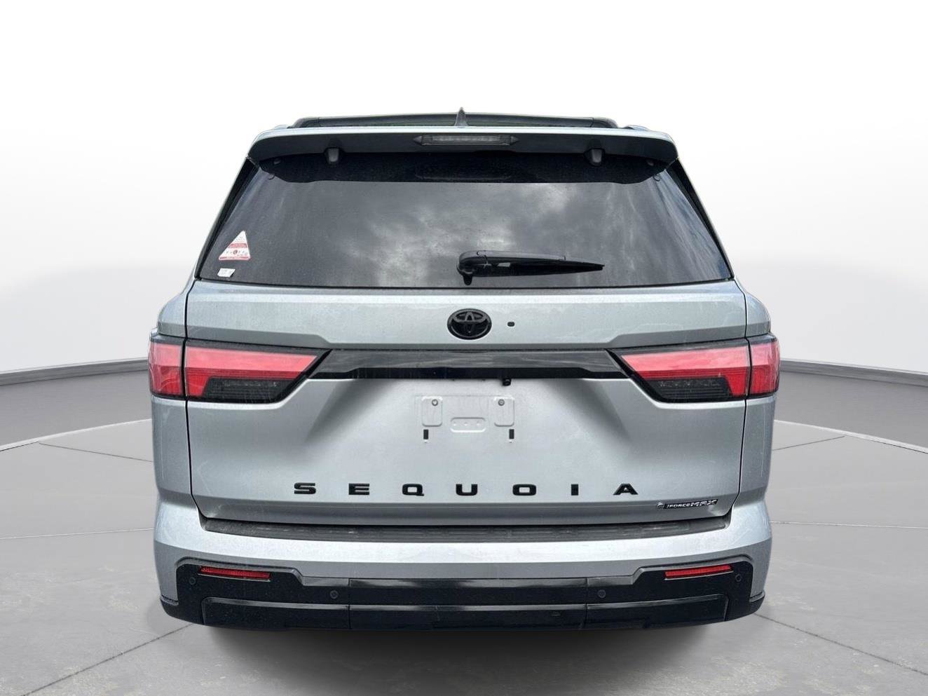 Used 2025 Toyota Sequoia Platinum AWD/4WD image 7