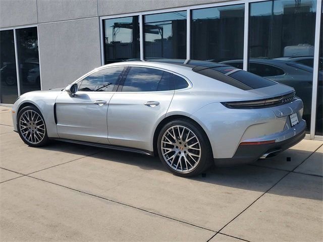 Certified 2024 Porsche Panamera image 3
