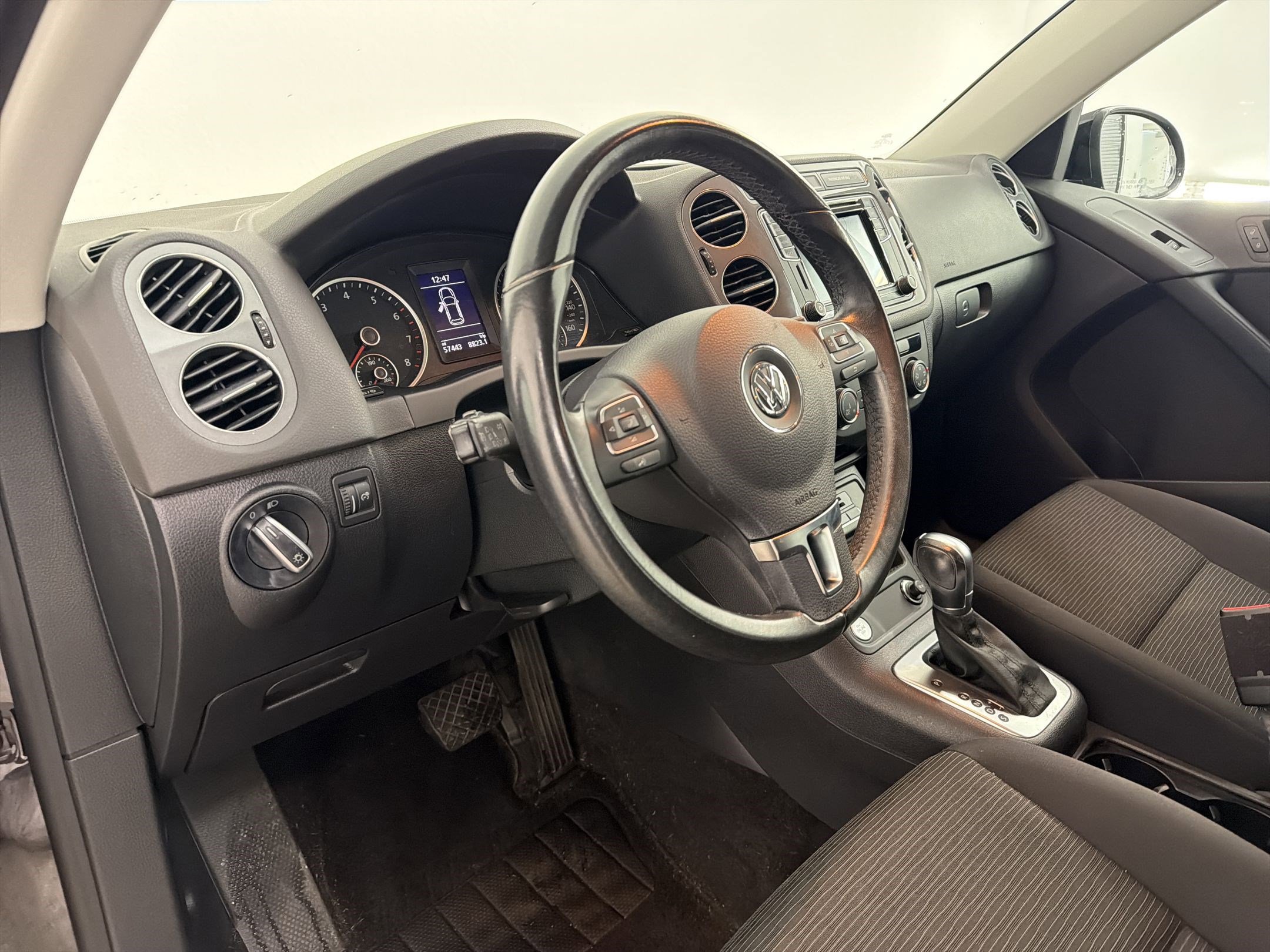 Used 2017 Volkswagen Tiguan S image 4