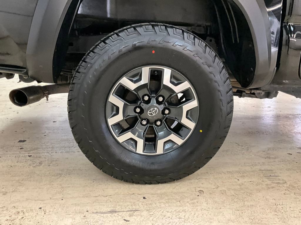 Used 2016 Toyota Tacoma TRD Off-Road image 18