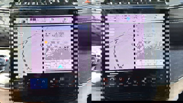 Certified 2024 Jeep Grand Cherokee Limited w/ Black Appearance Package AWD/4WD image 19