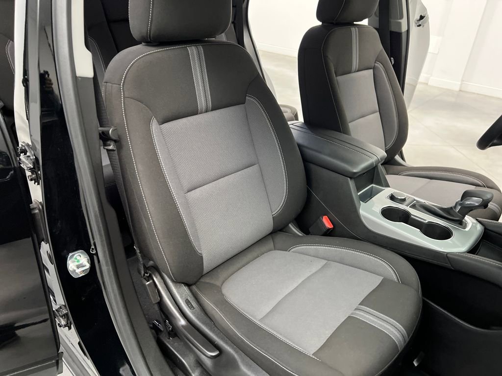 Used 2025 Chevrolet Blazer LT image 22