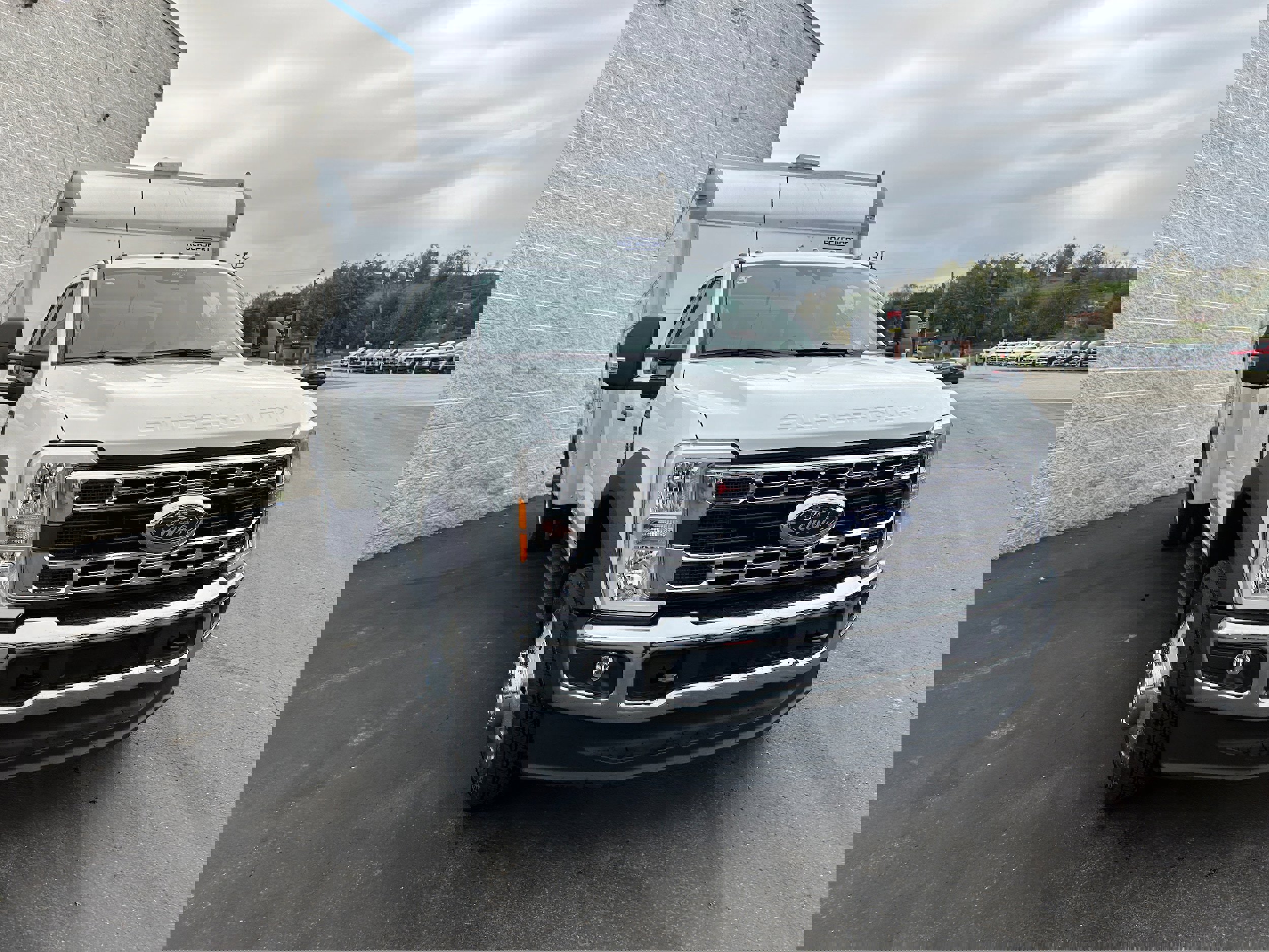 New 2025 Ford F450 XLT w/ XLT Value Package image 15
