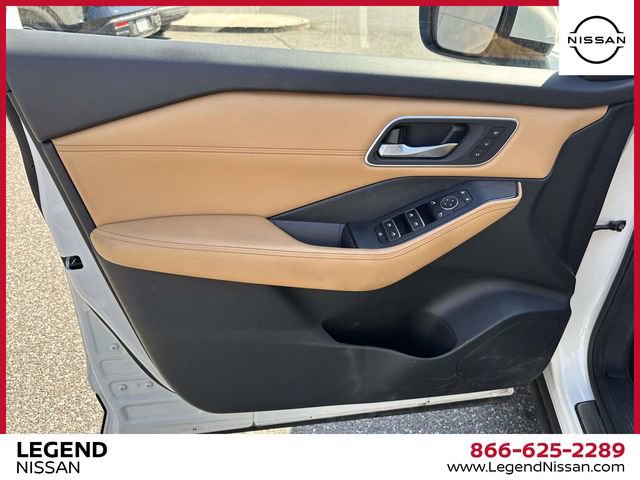 Used 2023 Nissan Rogue Platinum w/ Platinum Premium Package image 13