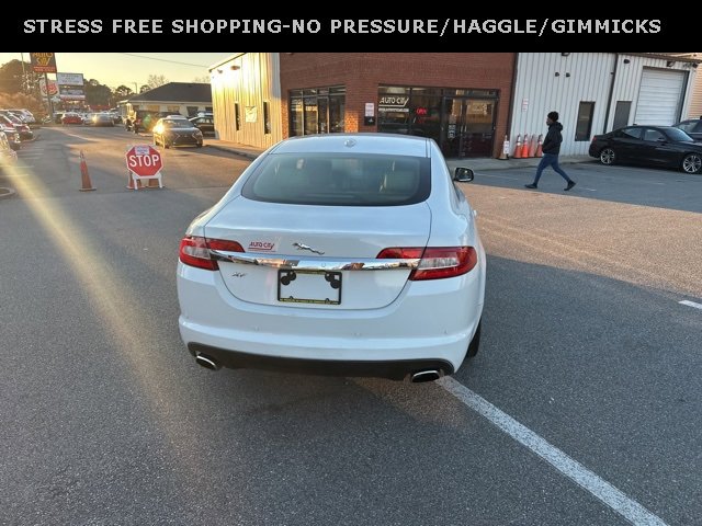 Used 2011 Jaguar XF Premium image 24