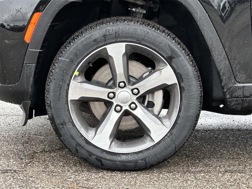 New 2026 Jeep Grand Cherokee L Limited image 8