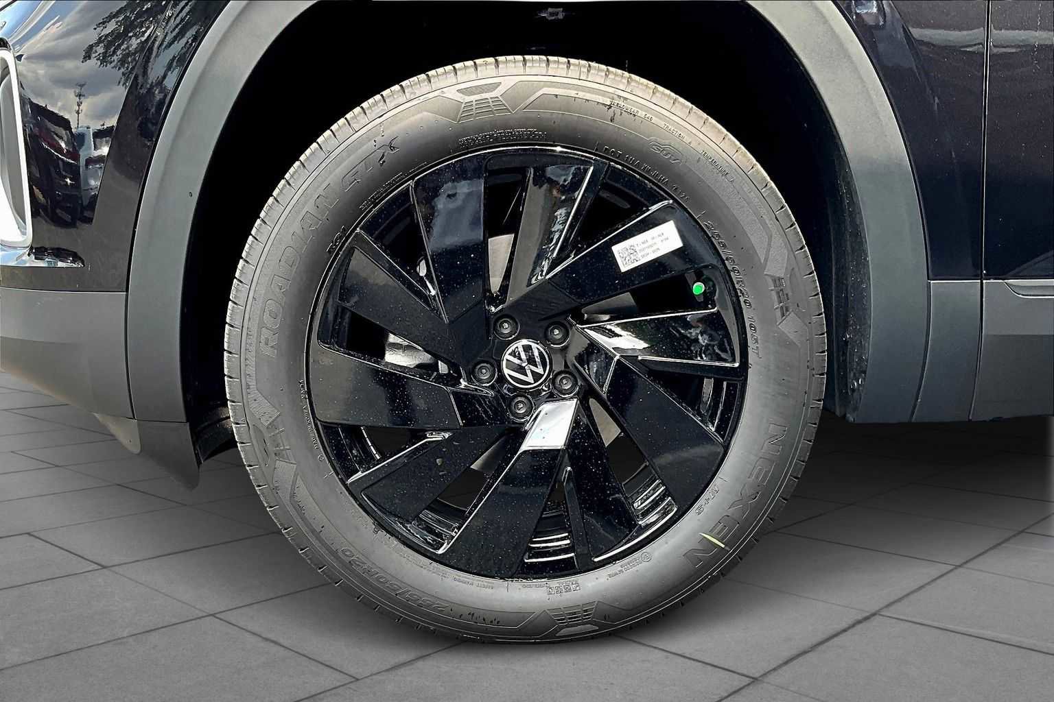 New 2026 Volkswagen Atlas SE image 11