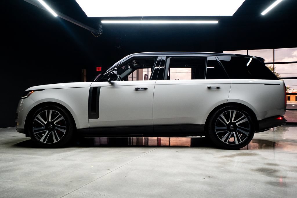 Used 2023 Land Rover Range Rover SV AWD/4WD image 24