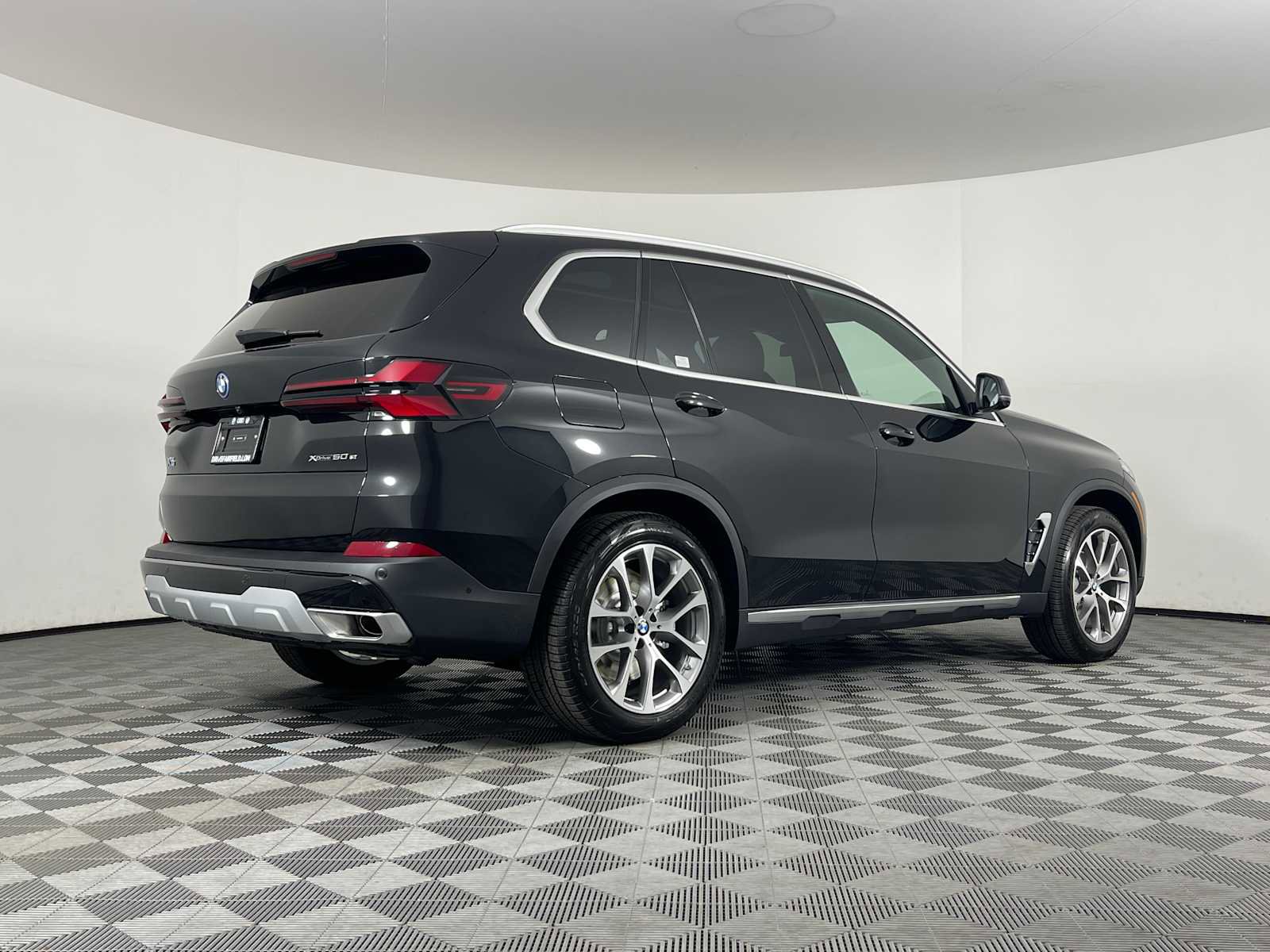 New 2026 BMW X5 xDrive50e image 9