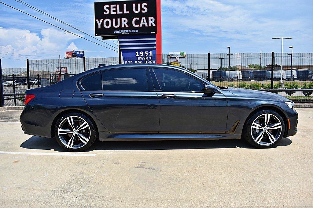 Used 2019 BMW 740i w/ Executive Package RWD image 4