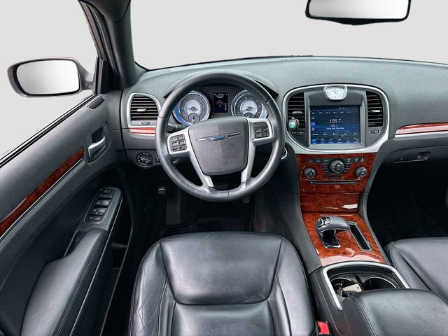 Used 2013 Chrysler 300 AWD w/ Driver Convenience Group image 22