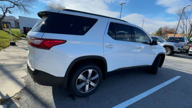 Used 2019 Chevrolet Traverse LT w/ LT Premium Package image 2